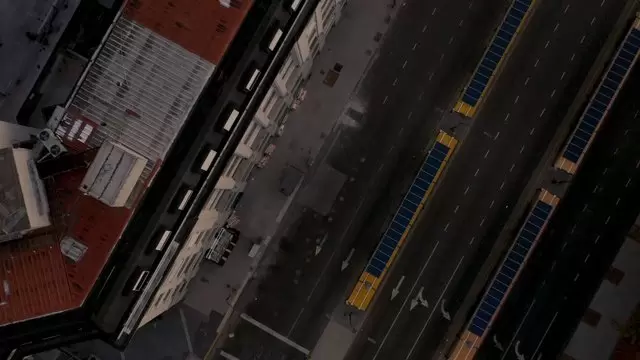 缩略图布宜诺斯艾利斯空旷的道路视图航拍视频素材