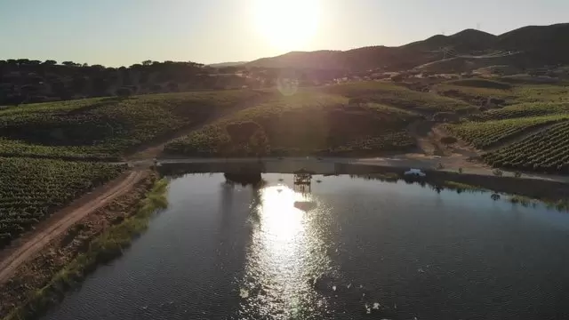 葡萄牙阿连特茹的湖航拍视频素材