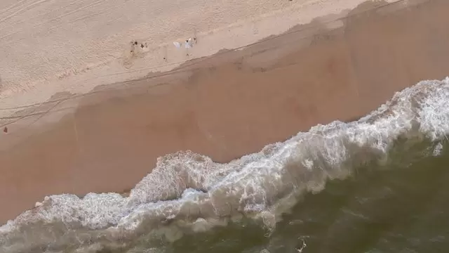 巴加海滩的海浪航拍视频素材
