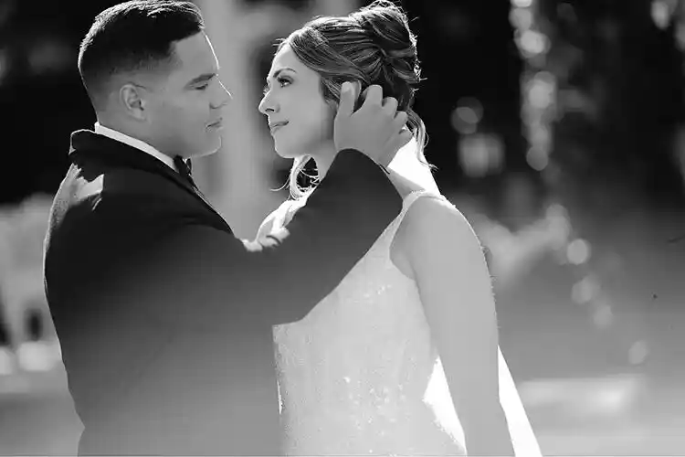 Canon R6 Mark III 来了！这还叫中阶机？简直是迷你电影机！