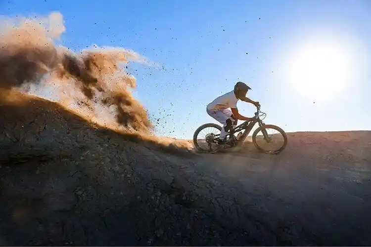 Canon R6 Mark III 来了！这还叫中阶机？简直是迷你电影机！